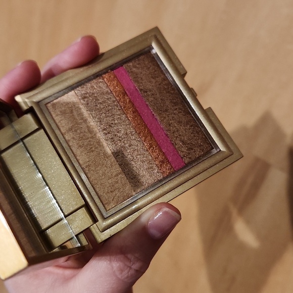 Victoria's Secret Radiant Shimmer Eye Palette Heat Mirage - Picture 3 of 5